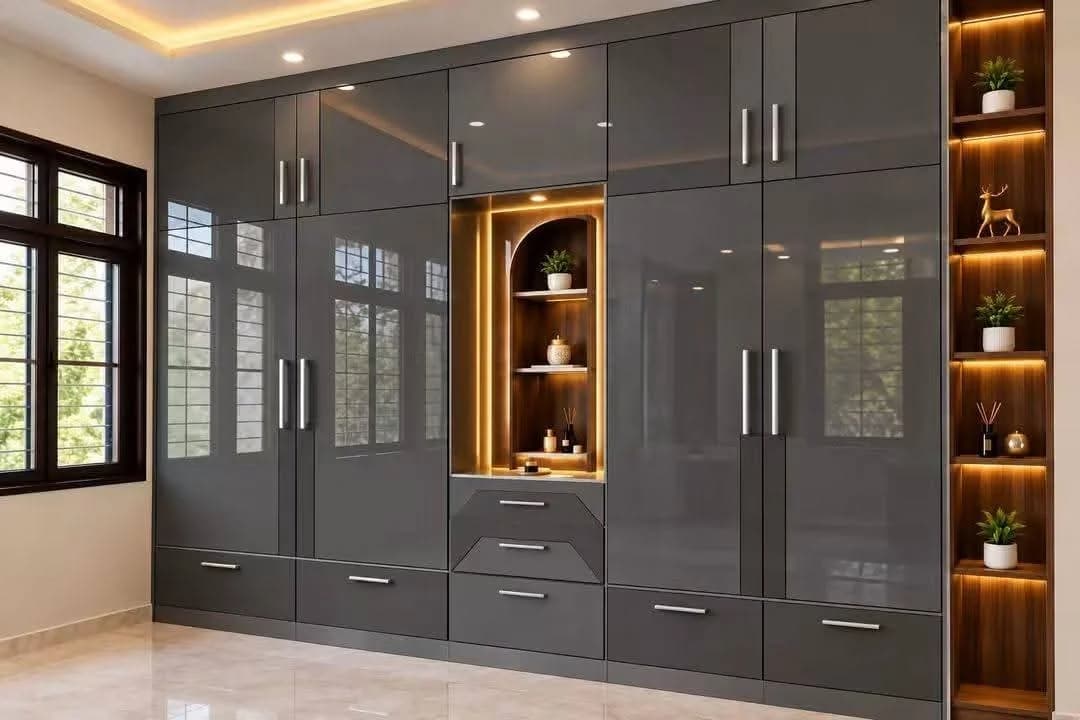 Wardrobes & Storage